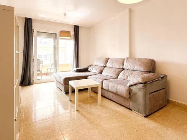 Piso en travesía a Hermanos Bazan