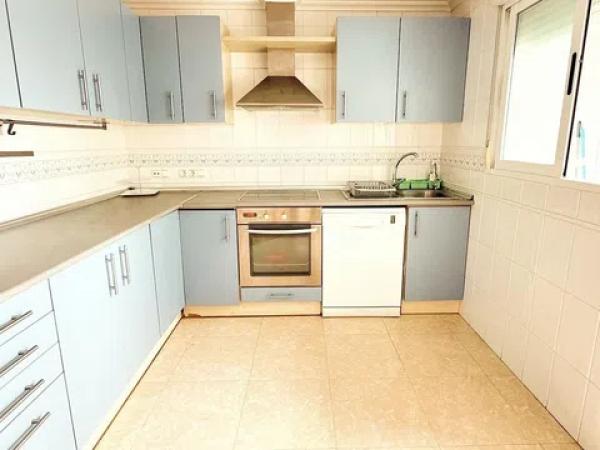 Piso en travesía a Hermanos Bazan