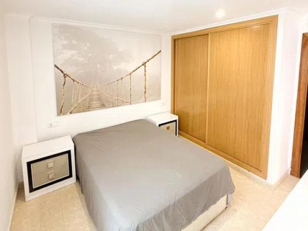 Piso en travesía a Hermanos Bazan