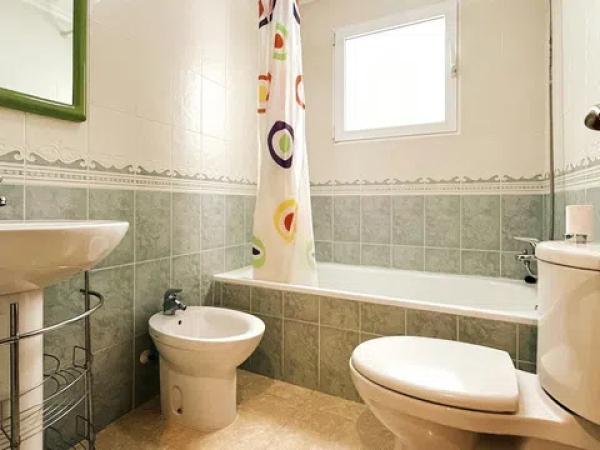 Piso en travesía a Hermanos Bazan