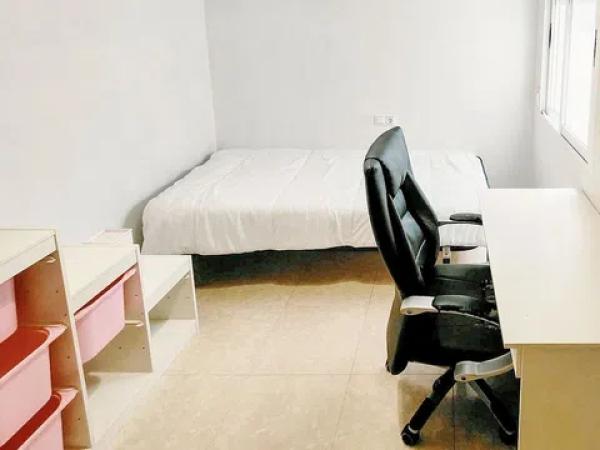 Piso en travesía a Hermanos Bazan