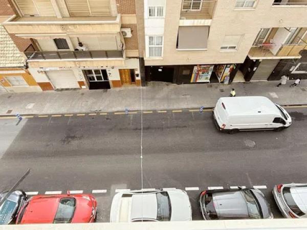 Piso en travesía a Hermanos Bazan