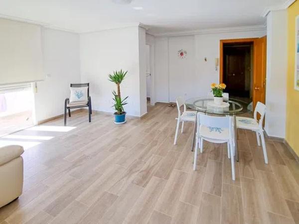 Piso en calle Paquita Villanueva