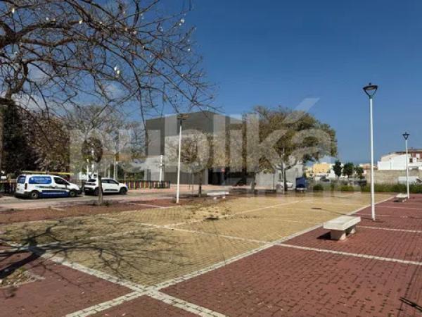 Terreno en calle Mestre José Vives