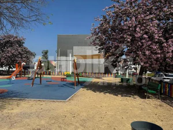 Terreno en calle Mestre José Vives