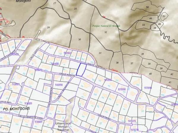 Terreno en calle de Auriga