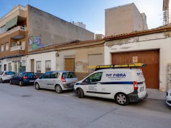 Terreno en calle Maria Parodi, 35