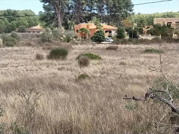 Terreno en calle Mar de Java