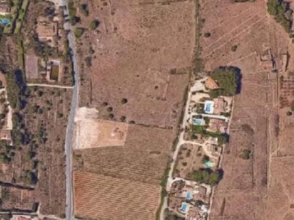 Terreno en calle Mar de Java