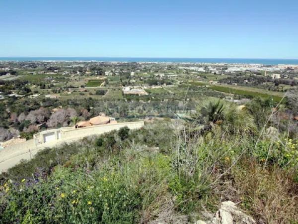 Terreno en calle Maia, 57