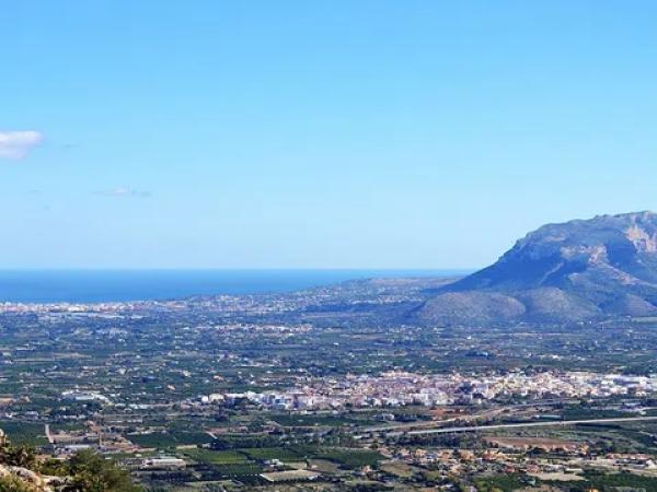 Terreno en calle Maia, 57
