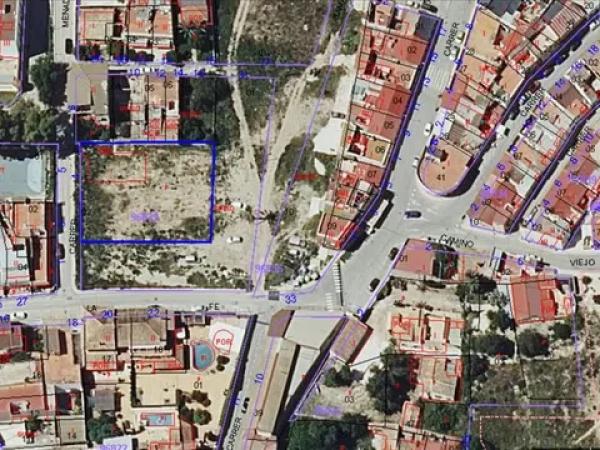 Terreno en calle Menadores