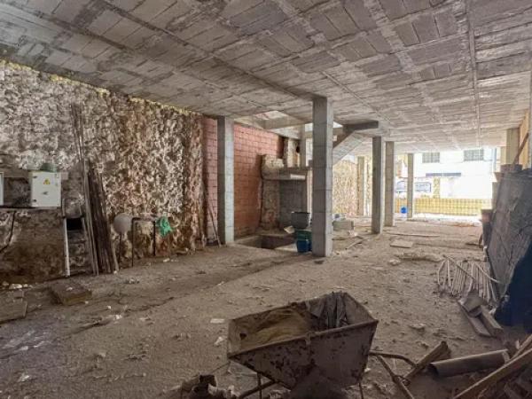 Terreno en calle de Maximilia Thous