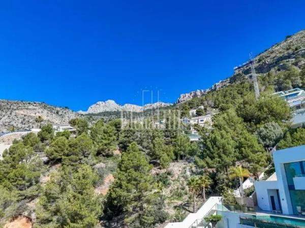 Terreno en calle Berlín, 660