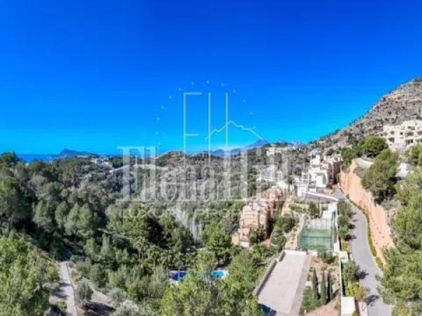 Terreno en calle Berlín, 660