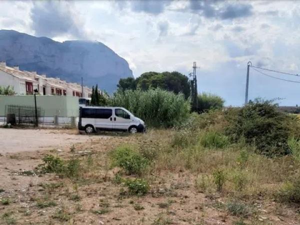 Terreno en calle del Pinaret