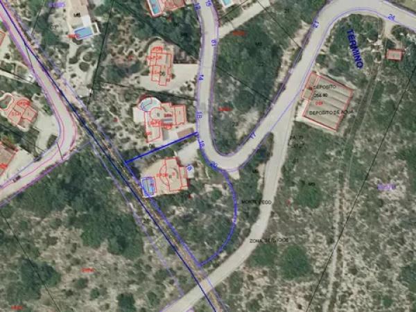 Terreno en avenida Monte Pego-Benimeli