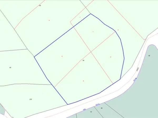 Terreno en avenida Pego