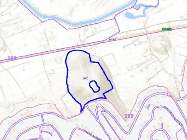 Terreno en avenida Pego