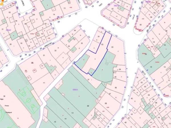 Terreno en calle Gregorio Rizo