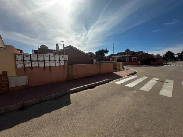 Terreno en calle Italia, 28