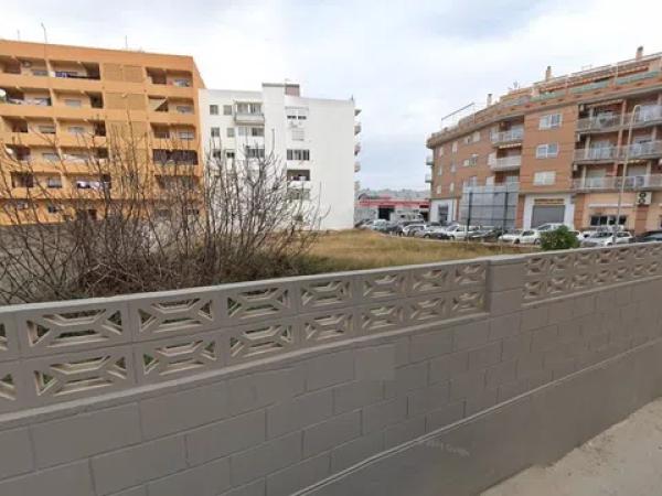 Terreno en calle Isaac Peral, 11