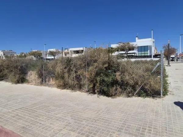 Terreno en Barrio Travalón