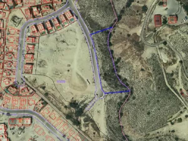 Terreno en avenida de Granada