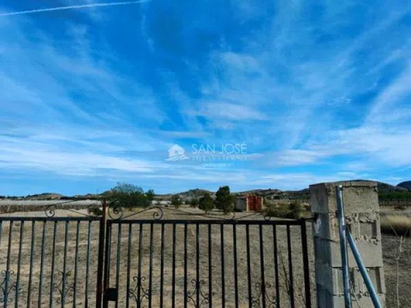 Terreno en Pedanías Oeste