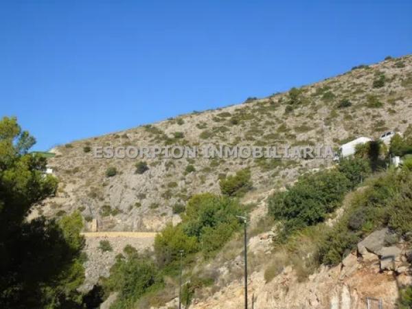 Terreno en calle Corniola-paradiso