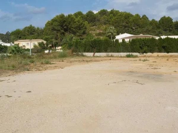 Terreno en calle del Pinaret