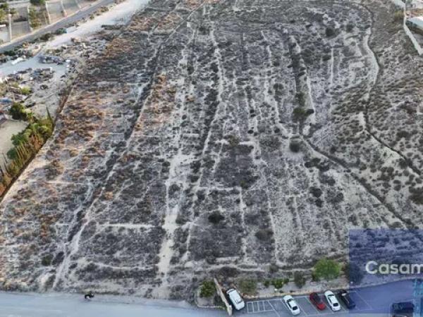 Terreno en camino de la Esparraguera