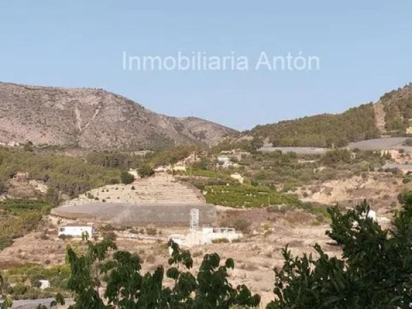 Terreno en Bolulla