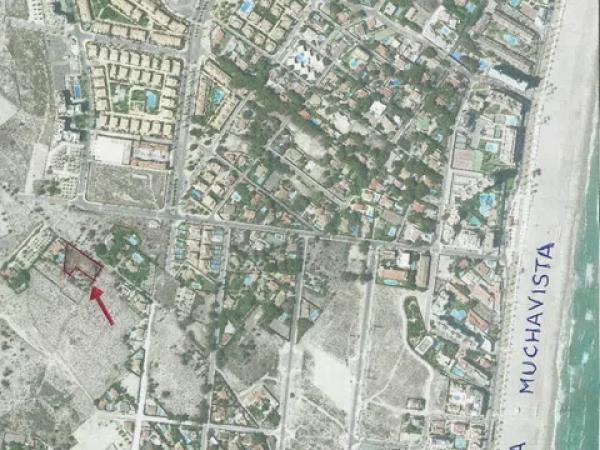 Terreno en calle de les Palmeretes, 26