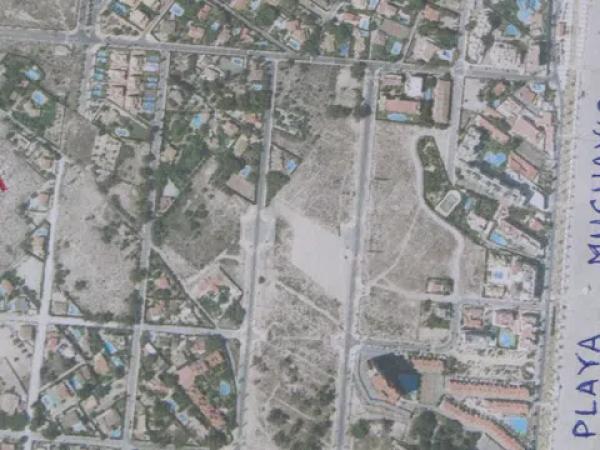 Terreno en calle de les Palmeretes, 26