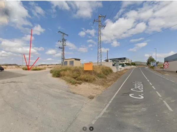 Terreno en calle Castalla, 32