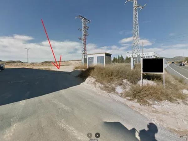 Terreno en calle Castalla, 32