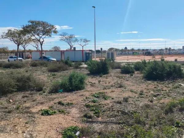 Terreno en calle Pascual Ros Aguilar, 14