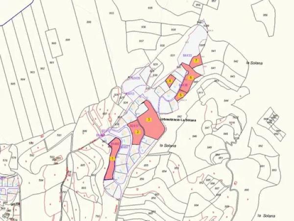 Terreno en via Sense Nom