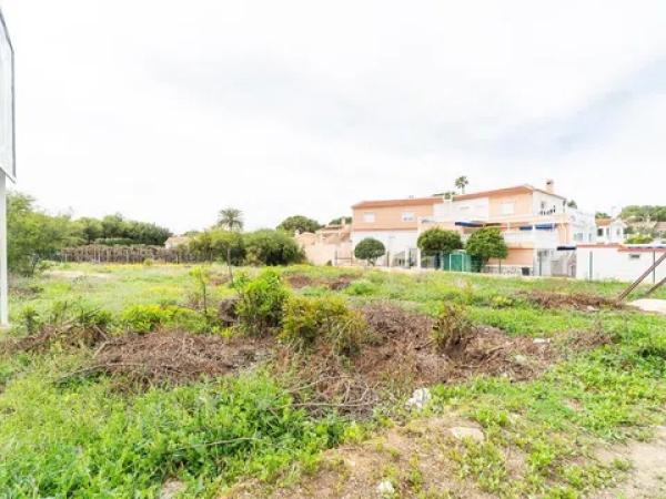 Terreno en calle Raúl Ferrnandez Giménez, 45 a