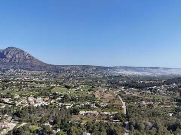 Terreno en Partida Comunes-Adsubia
