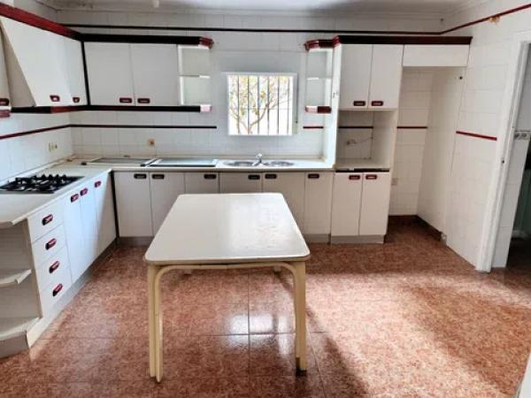 Terreno en calle Dorotea, 76