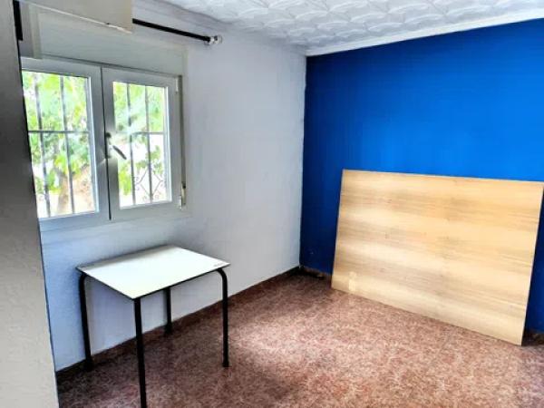 Terreno en calle Dorotea, 76