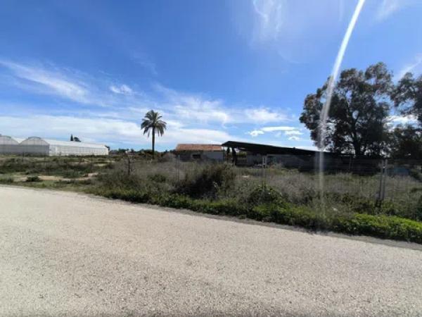 Terreno en camino de Redondo