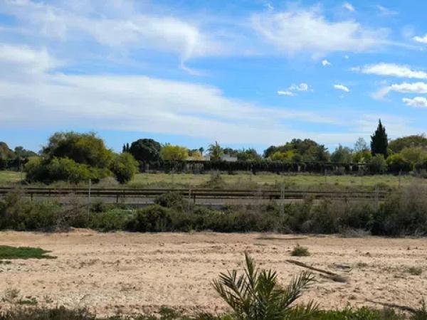 Terreno en camino de Redondo