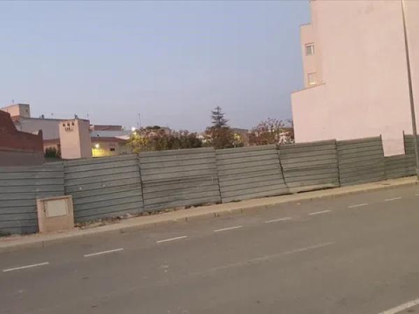 Terreno en calle Juan Carlos I, 70