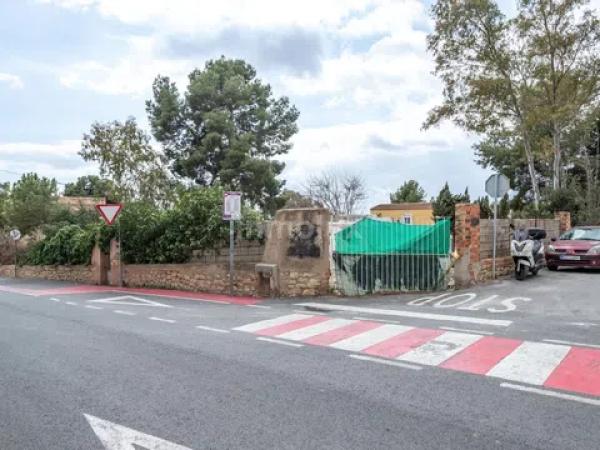 Terreno en camino de la Ermita