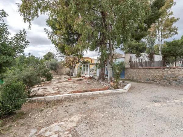 Terreno en camino de la Ermita