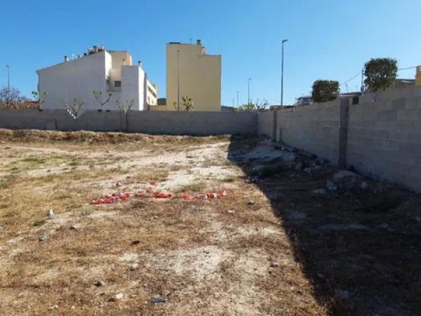 Terreno en calle Vicente Cervera, 109