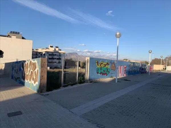 Terreno en calle Vicente Cervera, 69